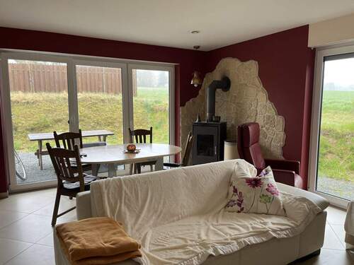 Wohnzimmer - 4 Zimmer Bungalow in Hille