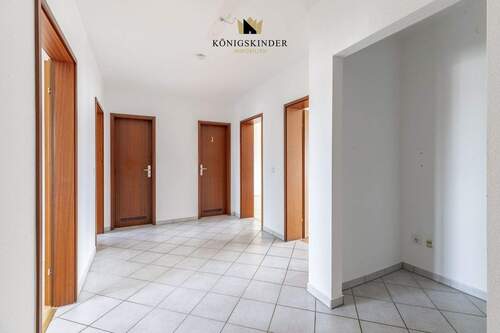 Eingangsbereich/Flur - 3 Zimmer Etagenwohnung zum Kaufen in Filderstadt