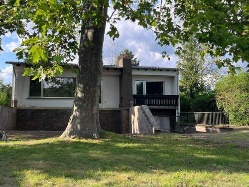 Vorderansicht Haus - 4 Zimmer Einfamilienhaus zur Miete in Bad Sobernheim