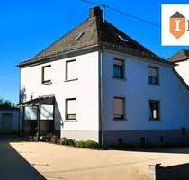 Renoviertes Einfamilienhaus in Hermeskeil - Großzügiges Familienheim mit Terrasse und großem Garten !!