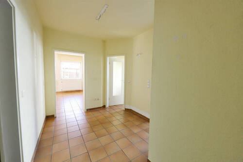 Diele - 2 Zimmer Etagenwohnung in Lage