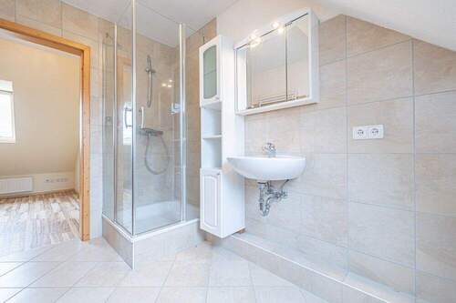 Hell und freundlich - 