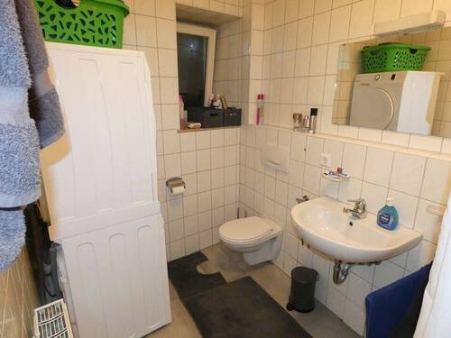 Bad Ansicht 2 - Etagenwohnung mit 55,00 m&sup2; in Dinkelsbühl zur Miete