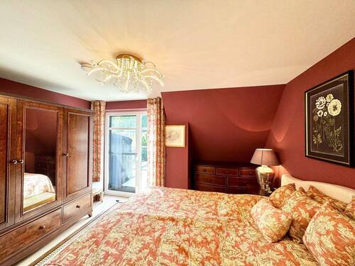 Schlafzimmer mit Zugang Balkon - 