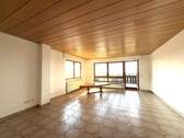 Wohnzimmer 1. OG mit Balkon - 