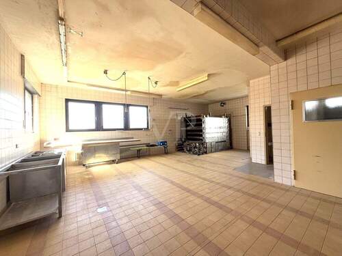 Backstube mit Ofen - 