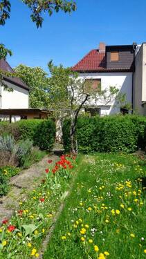 Objekt Blick aus dem Garten.JPG - HAUS IN NAUMBURG (Saale) - 195.000,00 EUR Kaufpreis, ca.  103,00 m² Wohnfläche