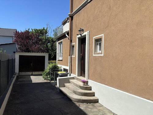 Hof - 5 Zimmer Doppelhaushälfte in Ludwigshafen am Rhein