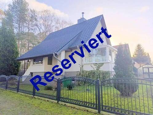 Straßenansicht.jpg - Einfamilienhaus zum Kauf - Wohnen WO andere Urlaub machen