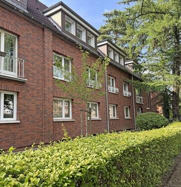 Außenansicht - Wohnen in Lokstedt auf zwei Ebenen