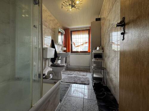 Dachgeschoss - Badezimmer... - 