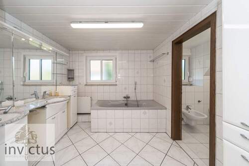 Badezimmer im DG - 