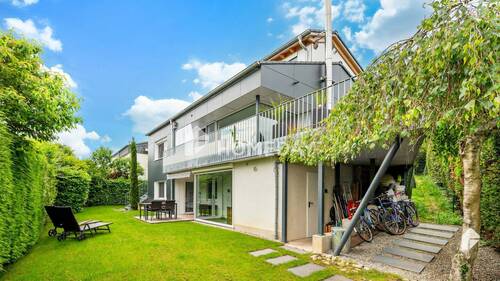 Außenansicht 2 - Mehrfamilienhaus mit 3 Wohnungen, davon zwei gewerbliche Ferienwohnungen