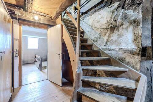 Zugang zum Dachspitz über Bühnenraum. - 