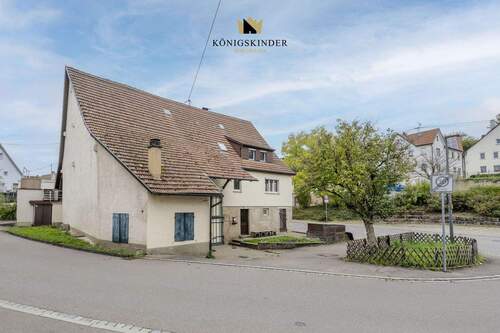 Historischer Charme trifft praktische Außenfläche. - 4 Zimmer Einfamilienhaus in Reutlingen-Mittelstadt