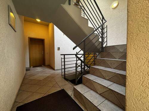 Treppenhaus… - 4 Zimmer Etagenwohnung in Bad Oeynhausen