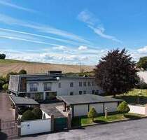 Wohnen, Arbeiten & Tierliebe unter einem Dach - Großzügiges Landhaus in Sundern-Amecke