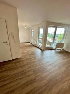 Eszimmer - Großzügige 4-Zimmer-Wohnung mit ca. 145 m², Balkon, 2 Bädern, Aufzug und Garage in Düsseldorf-Bilk