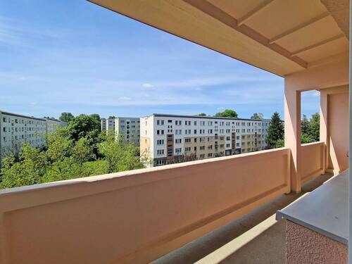Balkon - Helle 4 Zimmerwohnung mit großem Balkon und Ausblick