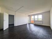 Wohnzimmer - 4 Zimmer Etagenwohnung zur Miete in Freiberg