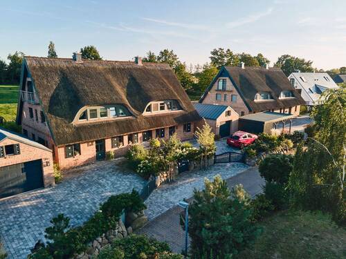 Außenansicht - 5 Zimmer Mehrfamilienhaus, Wohnhaus zum Kaufen in Mönchgut