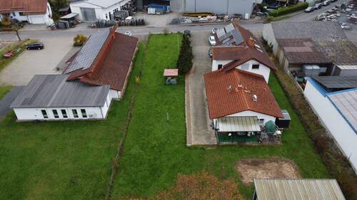 Ansicht - 6 Zimmer Mehrfamilienhaus, Wohnhaus zum Kaufen in Burghaun