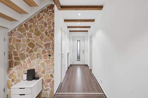 Eingangsflur - 5 Zimmer Einfamilienhaus zum Kaufen in Rosengarten