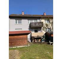 VS-Villingen, Goldenbühl, Ein- bis Zweifamilien-Reihenmittelhaus, Garage - Villingen-Schwenningen