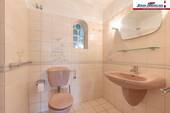 Duschbad im DG., - 
