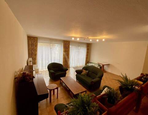 Blick in den Wohnbereich - 