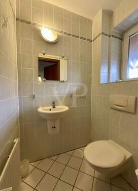 Gäste-WC - Reihenmittelhaus mit 130,00 m&sup2; in Laatzen zum Kaufen