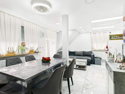 OG Wohn-/Esszimmer - 