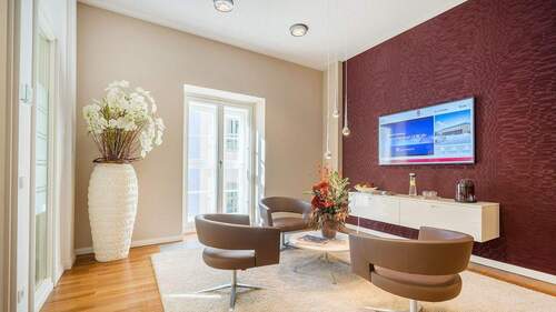 Flur - Büro mit 32,00 m&sup2; in München zur Miete