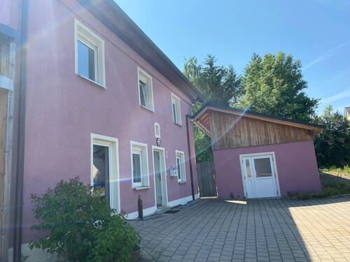 Hausansicht - 6 Zimmer Einfamilienhaus zum Kaufen in Ahorntal