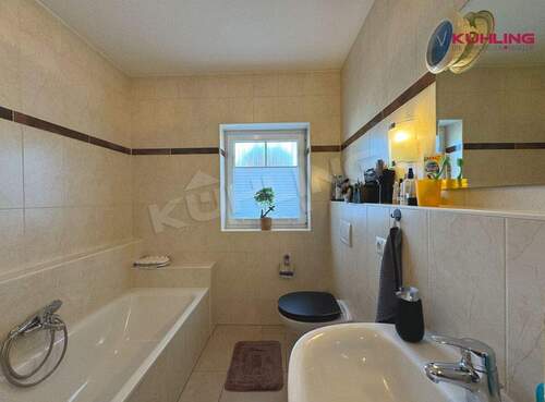 Badezimmer nebst Gäste-WC - 