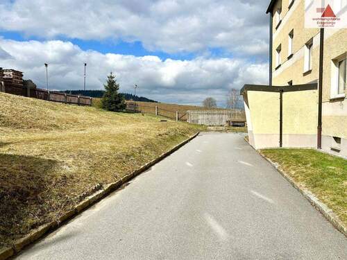 Mehrfamilienhaus in Sehmatal-Neudorf - Etagenwohnung mit 65,00 m² in Sehmatal / Neudorf zum Kaufen