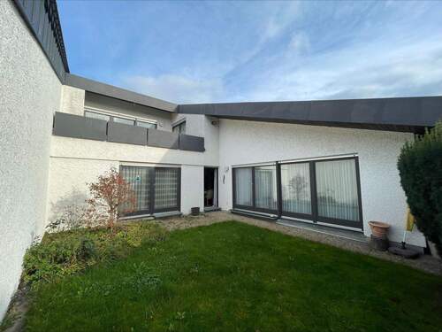 Toller Atriumgarten - 5 Zimmer Mehrfamilienhaus, Wohnhaus in Egelsbach