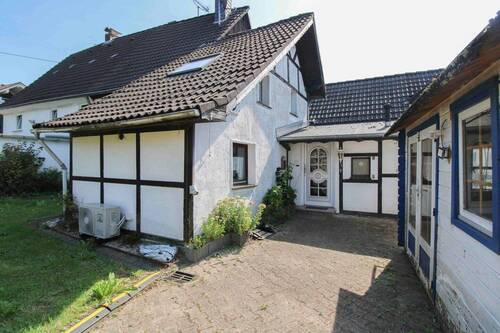 Außenansicht(1) - Gemütliches Einfamilienhaus mit modernisiertem Bad und Garten in Kürten