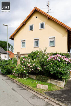 Bild 3 - 9 Zimmer Einfamilienhaus in Mainleus