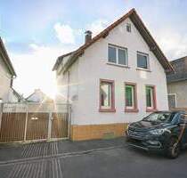 DIETZ: Freistehendes Einfamilienhaus mit DO-Garage inmitten von Pfungstadt!