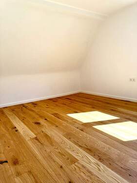 Arbeitszimmer - 7 Zimmer Etagenwohnung zur Miete in Zirndorf