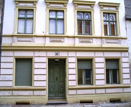 Hausansicht - Etagenwohnung mit 42,50 m² in Brandenburg an der Havel zur Miete