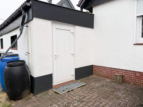 Zugang vom Garten zur Garage - 