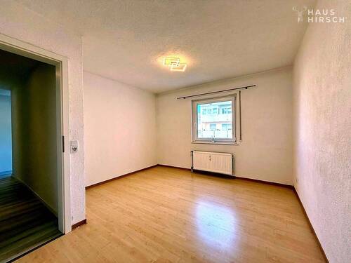 Kinderzimmer 1 - 4 Zimmer Etagenwohnung zum Kaufen in Heilbronn