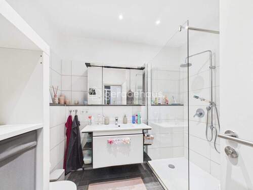 CAM03818G0-PR0071-STILL010 - 