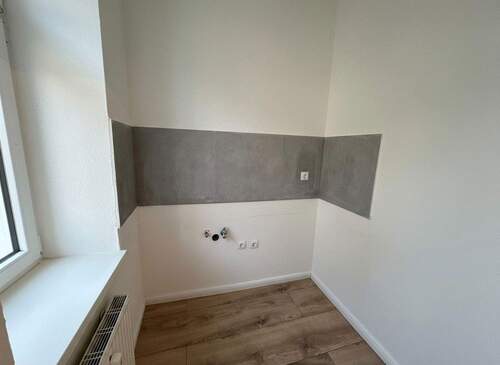 Küchenzeile - Etagenwohnung mit 26,70 m&sup2; in Schkeuditz zur Miete