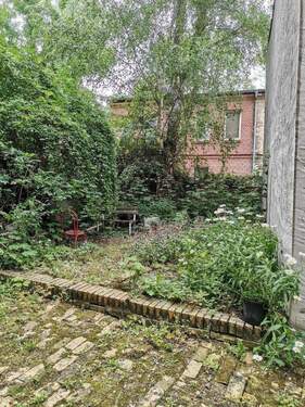 Innenhof - Etagenwohnung mit 77,00 m&sup2; in Halle (Saale) zur Miete