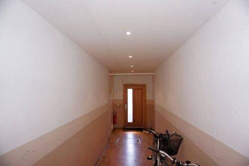 Hauptgebäude linker Flur (1) - 