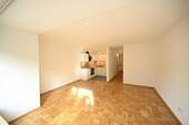 Großzügiger Wohn- Essbereich - 1 Zimmer Etagenwohnung zur Miete in Nürnberg