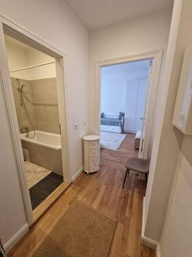 Flur Ansicht 1.jpg - 1 Zimmer Etagenwohnung zur Miete in Berlin